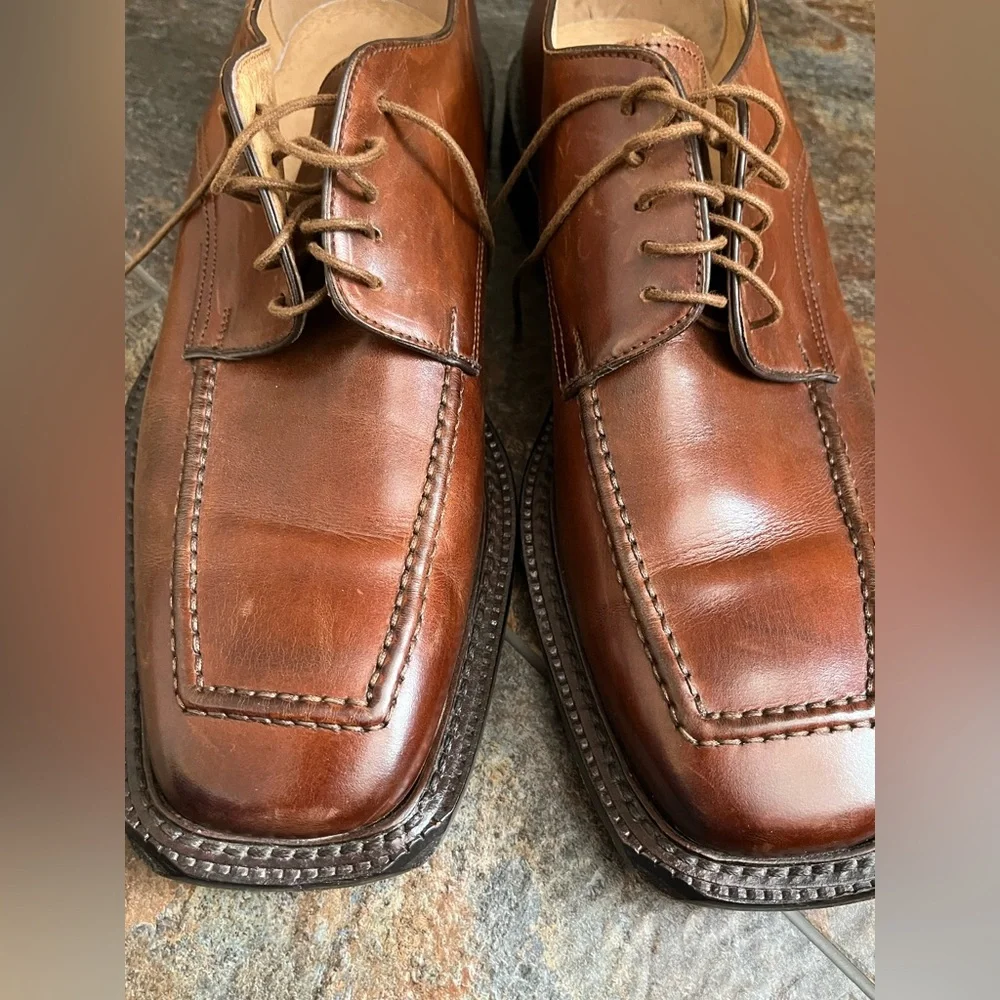 Men’s Bachrach brown lace up calf leather oxford shoe. Made in Italy. Size 10
